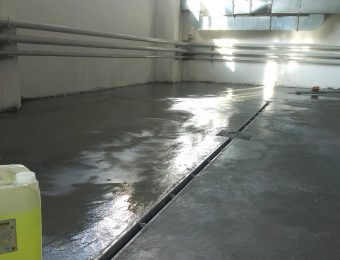 Фотография бетонных наливных полов в гараже